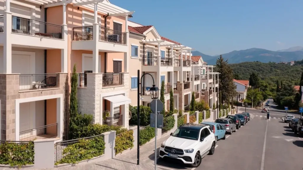 Lustica Bay: Centrale