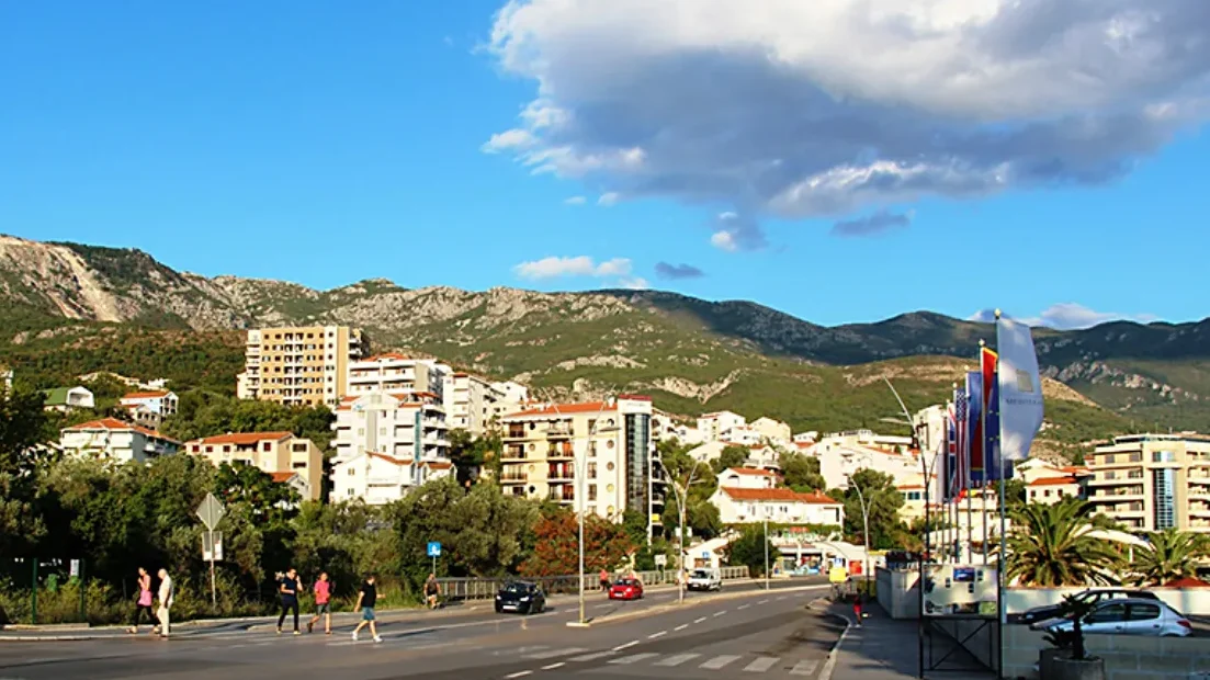 Full Guide to Bečići: Lifestyle, Beaches, Infrastructure, and Real Estate