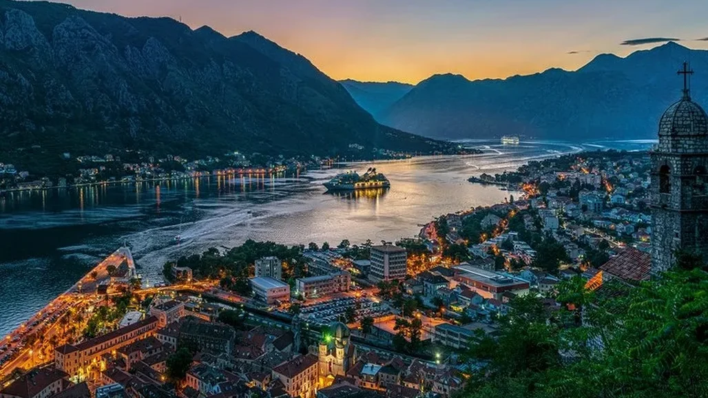 Полный путеводитель по Котору: Образ жизни, пляжи, инфраструктура и недвижимость