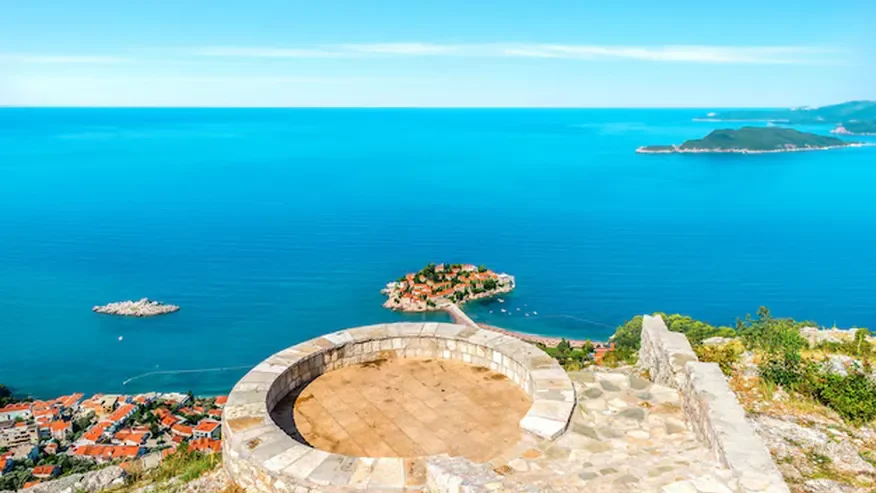 Топ-10 достопримечательностей, которые стоит посмотреть и чем заняться в Свети-Стефане