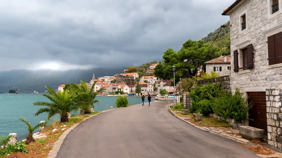 Full Guide to Perast: Lifestyle, Beaches, Infrastructure, and Real Estate